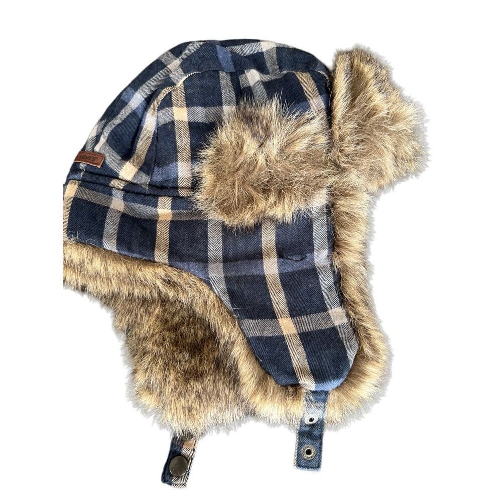 Levi’s plaid traper hat